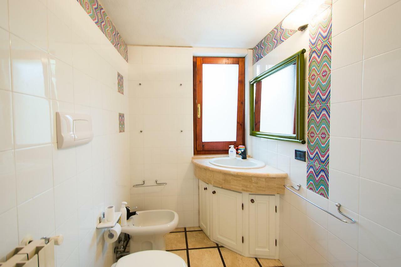 Casa Vacanze Rosa Maria 오로세 외부 사진